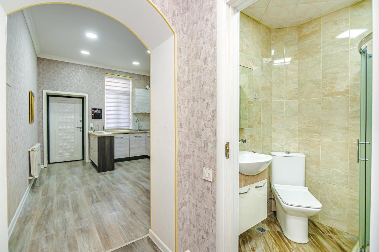 Luxury 2 Room Apartment In The Center Baky Esterno foto