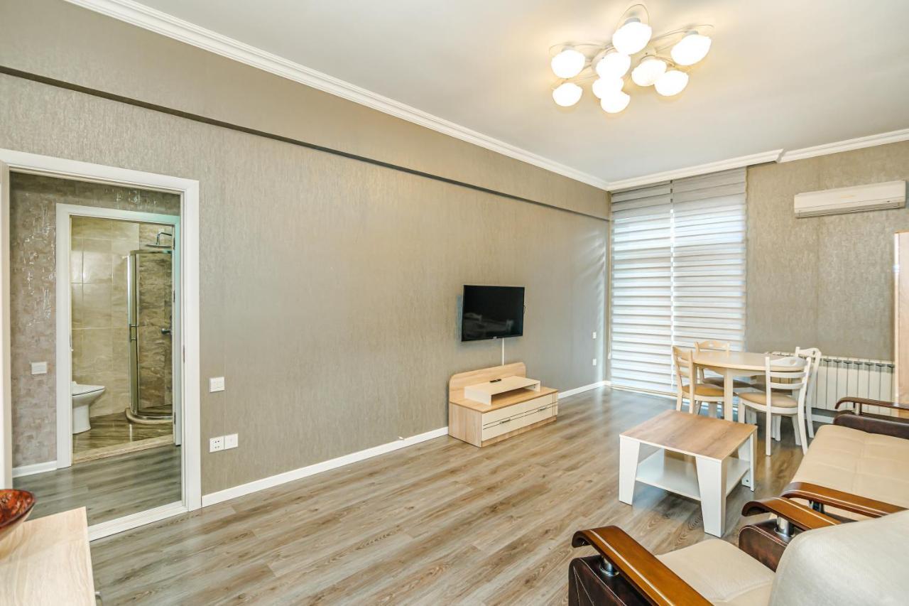 Luxury 2 Room Apartment In The Center Baky Esterno foto